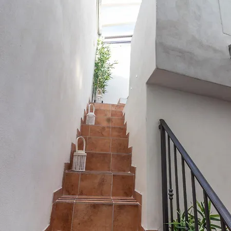 Dama Sicilian Luxury & Giarre